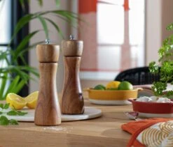 Habitat Global Wooden Salt And Pepper Grinder - Natural -Trend Furniture 1178900 R Z001C