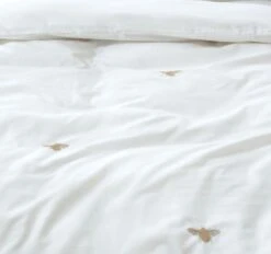 Habitat 180TC Embroidered Bee White Bedding Set - Single -Trend Furniture 3347540 R Z006A