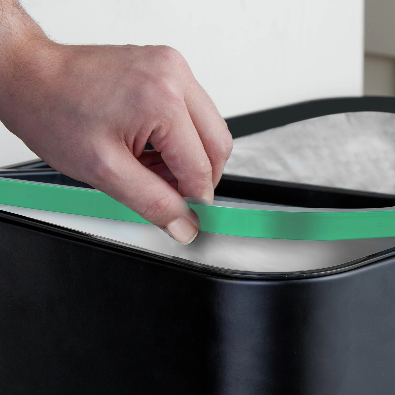 Tower 70 Litre Recycling Sensor Bin - Black 7 Tower 70 Litre Recycling Sensor Bin - Black - Image 5