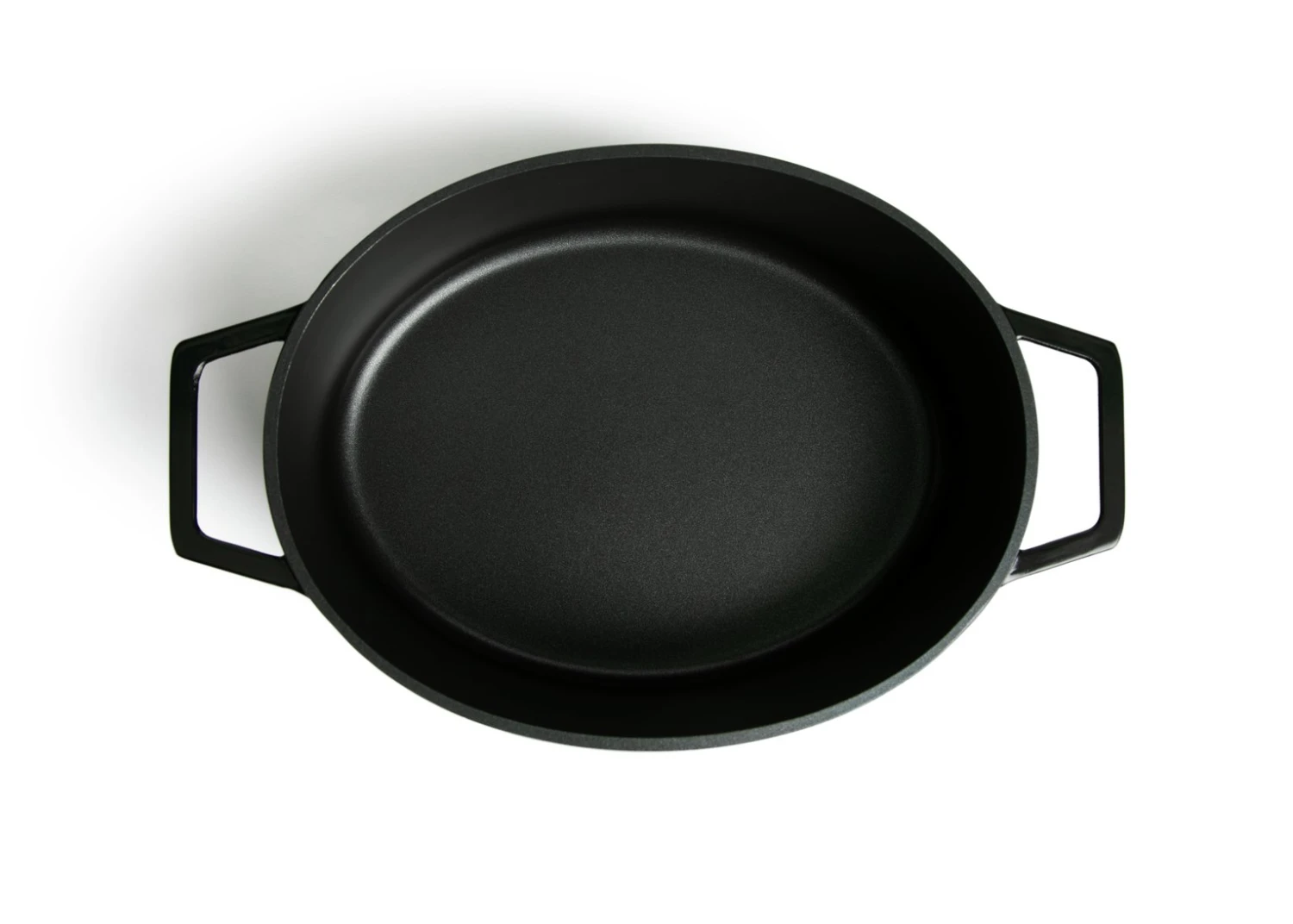 Habitat 3.6 Litre Cast Aluminium Casserole Dish - Black 5 Habitat 3.6 Litre Cast Aluminium Casserole Dish - Black - Image 3