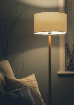 Habitat Pole Floor Lamp Base Only - Oak -Trend Furniture 9456033 R Z002C