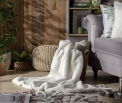 Habitat Faux Fur Plain Throw - Cream - 125x150cm -Trend Furniture 9520268 R Z001C