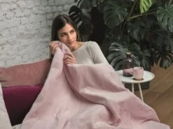 Dreamland Snuggle Up Pink Heated Throw - Large -Trend Furniture 9528332 R Z009A