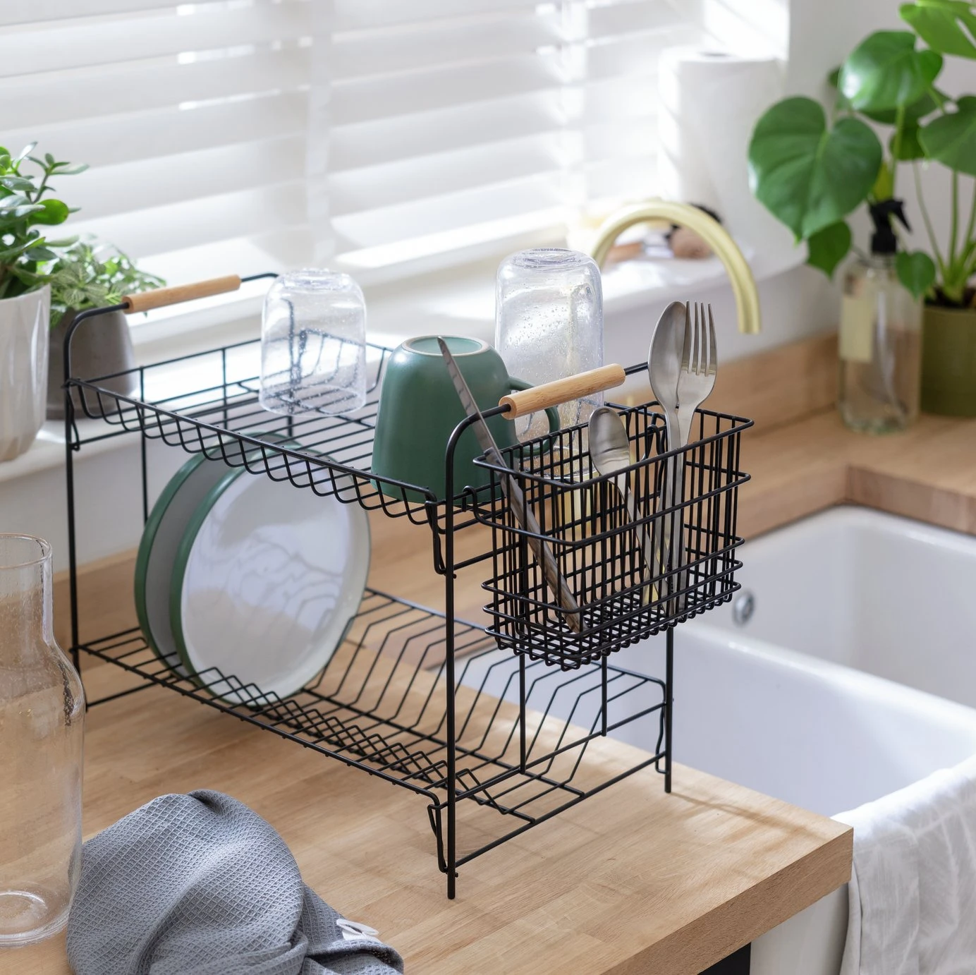 Habitat Industrial Wire Dish Drainer - Black 4 Habitat Industrial Wire Dish Drainer - Black - Image 2