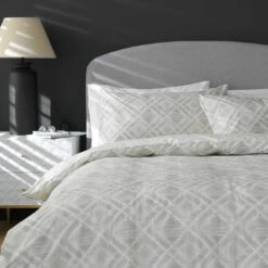 Habitat Cotton 200TC Geo Silver & Cream Bedding Set - Single