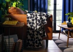 Habitat Geo Woven Throw - Black & White - 120x170cm -Trend Furniture 9646733 R Z001C