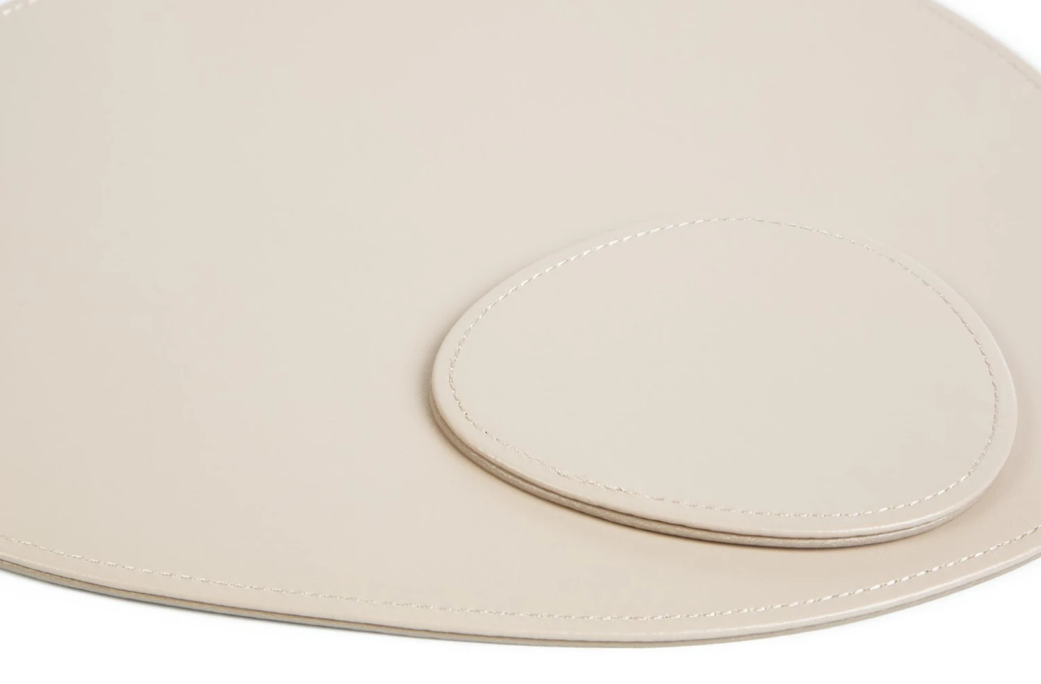 Habitat Set Of 4 Faux Leather Pebble Placemats And Coasters 6 Habitat Set Of 4 Faux Leather Pebble Placemats And Coasters - Image 4